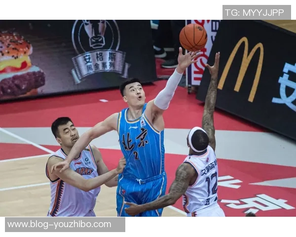 李慕豪：从篮球新星到职业生涯巅峰的成长之路与未来展望